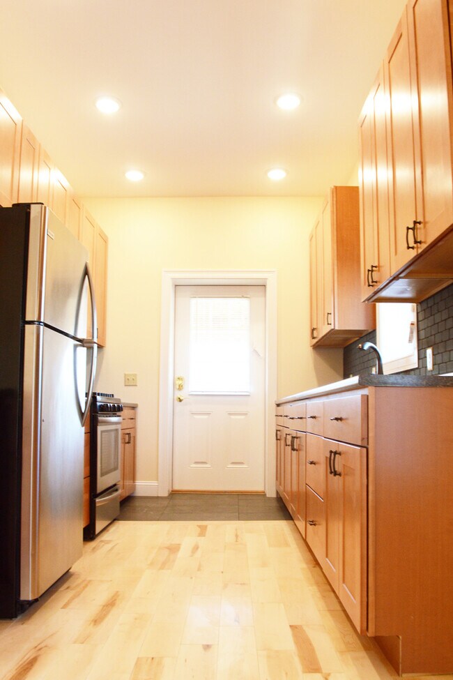 131 Archibald St Unit A