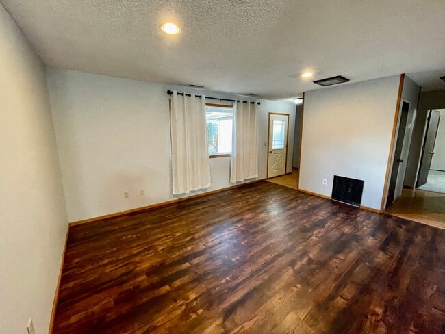 Photo - 452 NW 22nd St