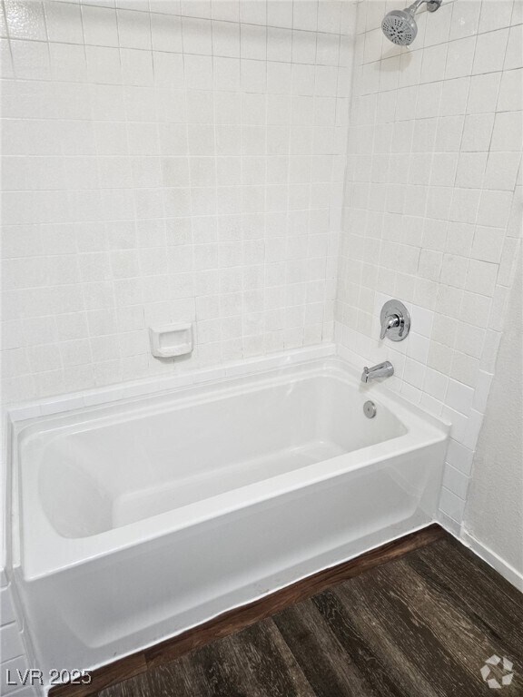 Building Photo - 5576 W Rochelle Ave. Unit 31A Rental
