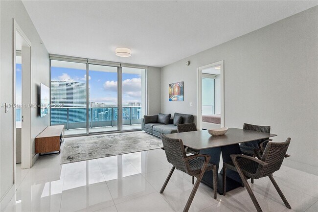 Photo - 200 Biscayne Blvd Way Unit 4912