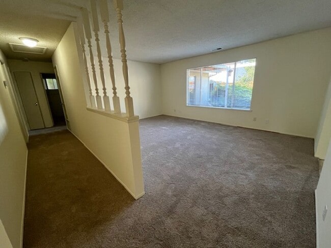 Photo - 1209 Drake Cir