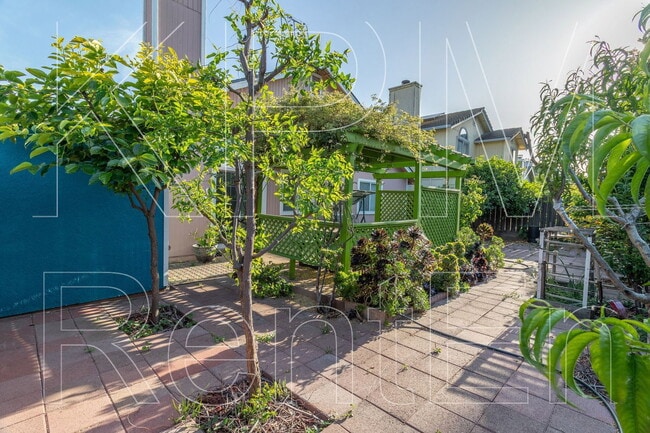 6529 El Capitan Cir