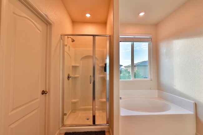 Photo - 2001 Skipping Stone Wy