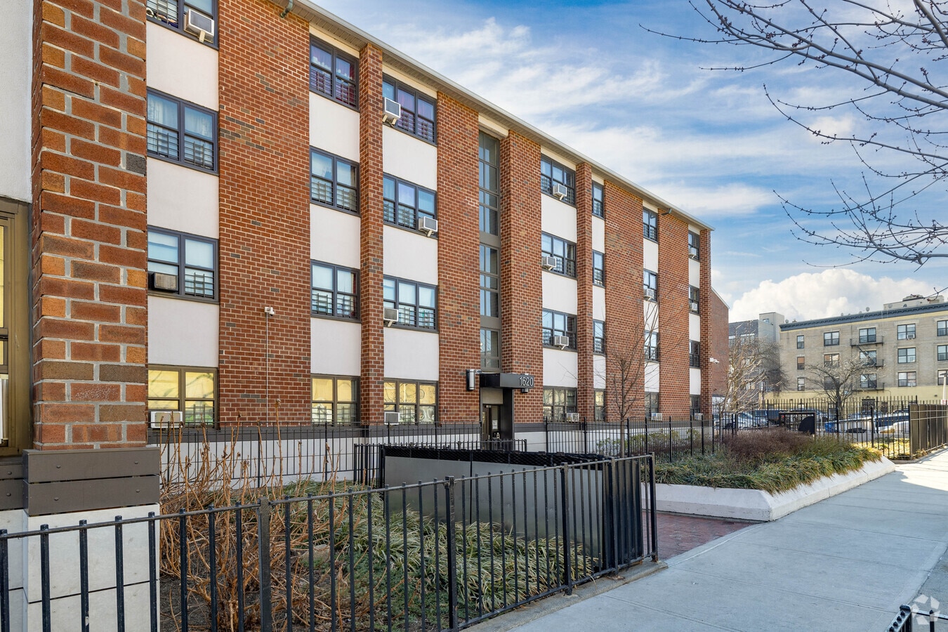 1620 Pacific St - WEEKSVILLE GARDENS Apartments