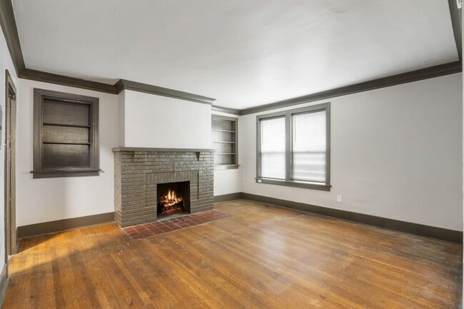 Photo - 16 N Broadway St Unidad 25