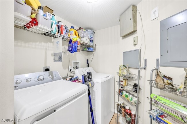 Building Photo - 8635 River Homes Lane Unit 2304