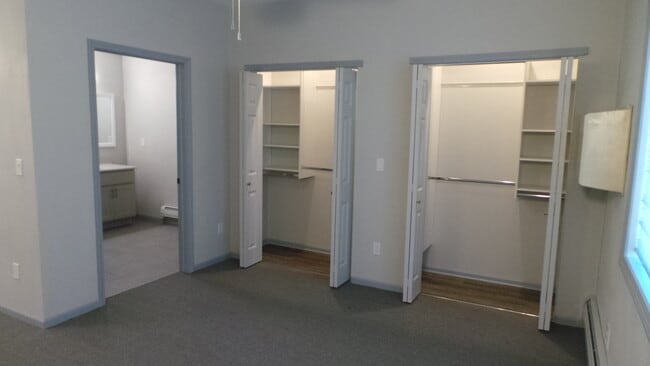 Master Bedroom-End cap