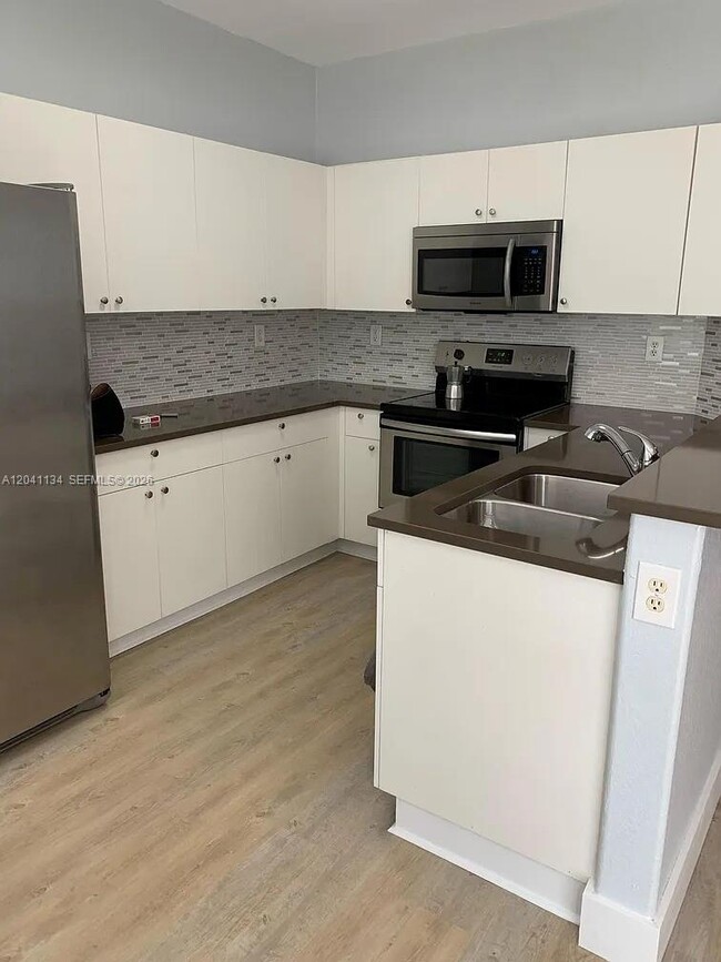 Photo - 7930 NW 108th Pl