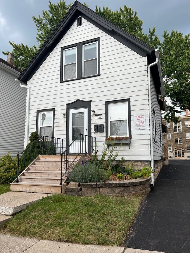 Photo - 2030 N Farwell Ave Unit A