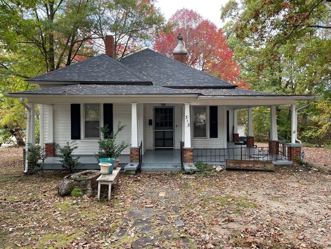 3 bed 1 bath home in Asheboro! - 3 bed 1 bath home in Asheboro!