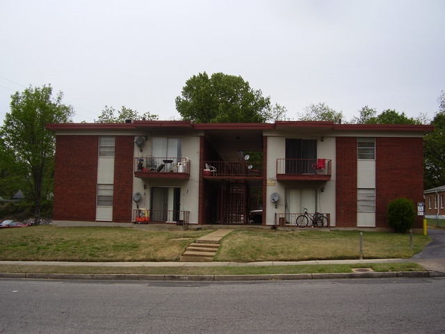 The Courtyard at The Flats - The Courtyard at The Flats Apartments