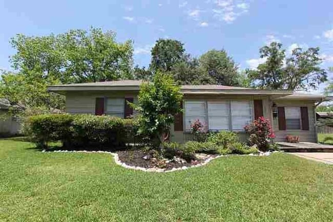 Photo - 121 Seaman Dr