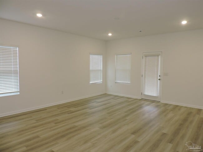 Photo - 9629 Sagewood Dr