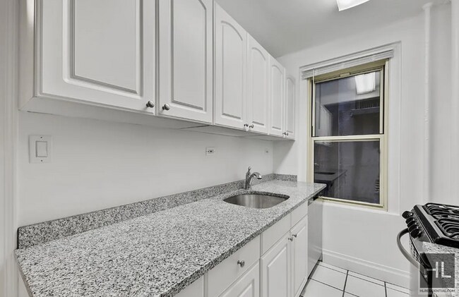 Photo - EAST 10 STREET Unit 9F