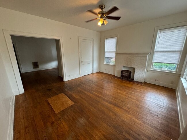Photo - 547 Wilkinson St