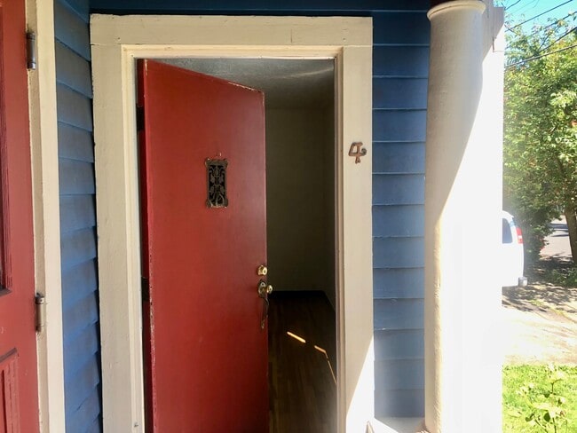 Photo - 1823-1825 SE Morrison St. Unit 4