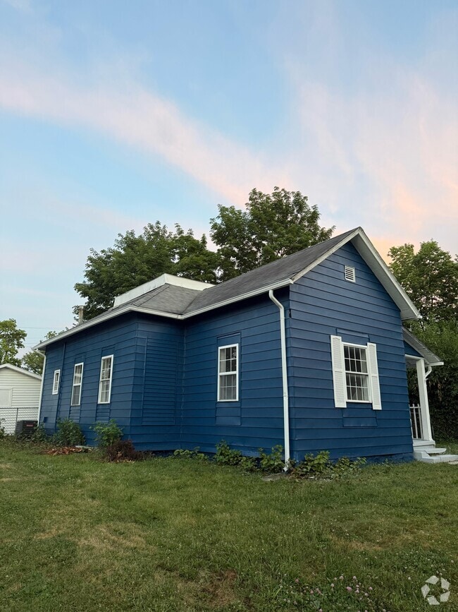 Building Photo - 720 S Apperson Way Rental