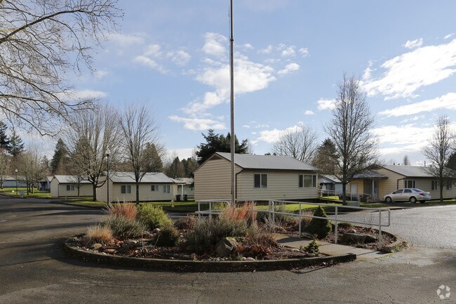 Photo - Hillside Manor