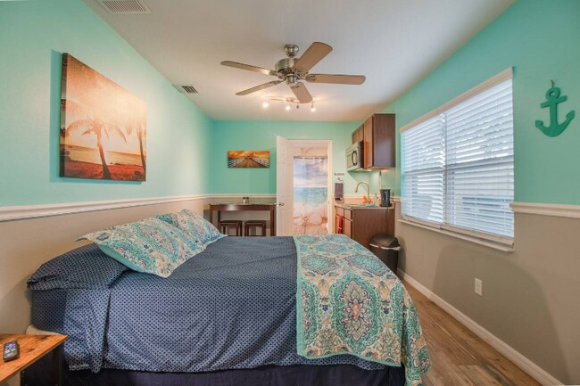 Photo - 2721 Raeford Rd Unit 2