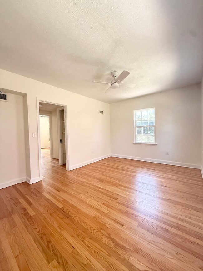 Photo - Newly Remodeled 3 Bedroom! Coming Soon!