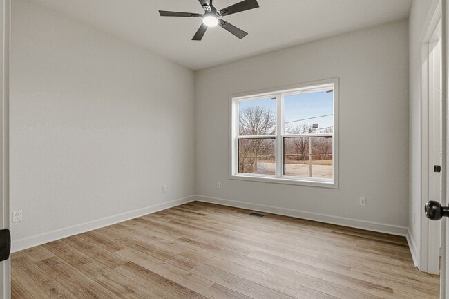 Photo - 325 Houghton St Unit A