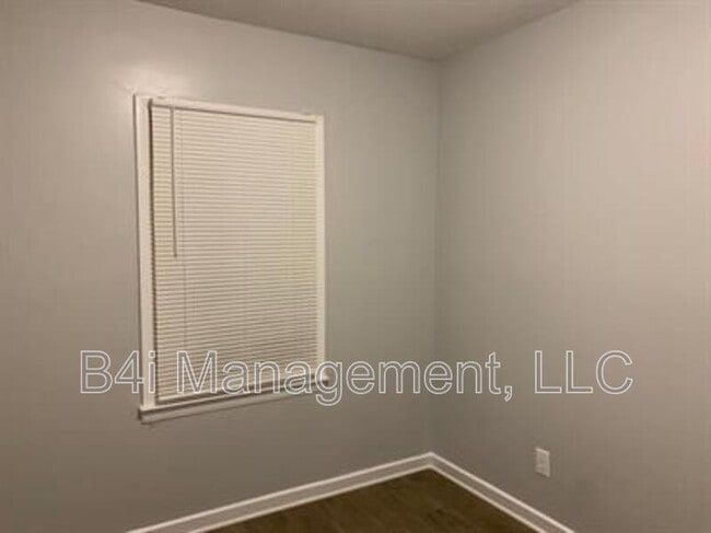 Photo - 324 Mays Ave