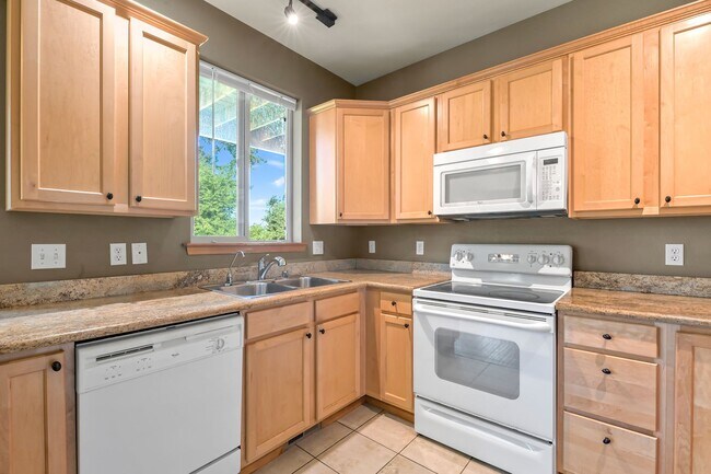 Photo - 2131- 2133 Yew Street Unit 2133 Yew Street