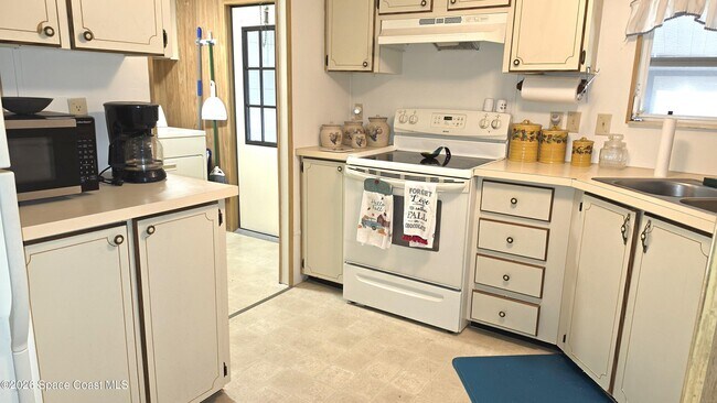 Photo - 259 S Dolphin Cir