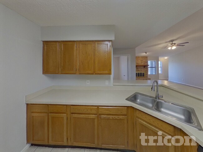 Photo - 1844 Hunting Green Dr