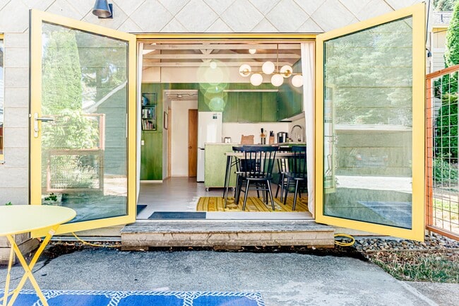 Building Photo - 8020 N Hurst Ave Unit B