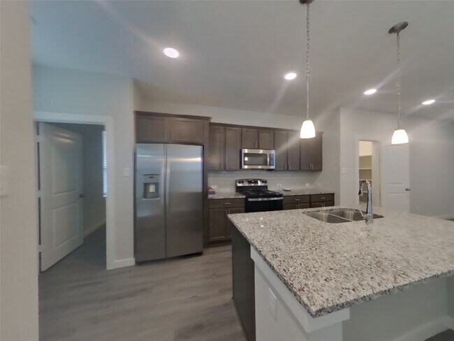 Photo - 2307 Foster Hl Rd