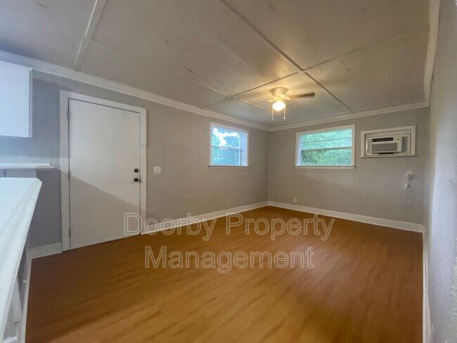 Photo - 1204 E 34th St