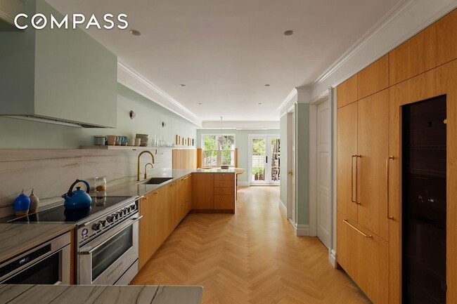 Photo - 366 6th Ave Unit TH