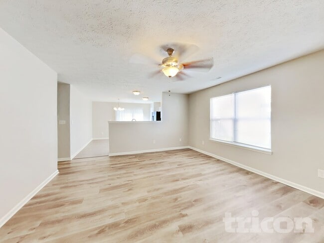 Photo - 5835 Mosaic Pl