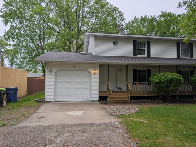 Building Photo - 416 Willow St