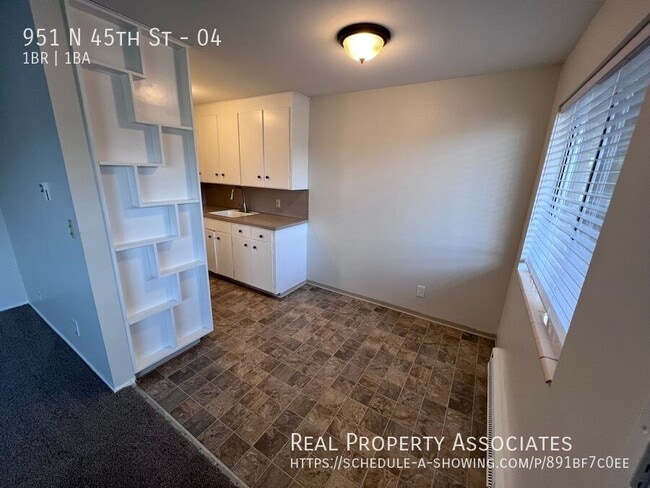 Photo - 951 N 45th St Unit 04