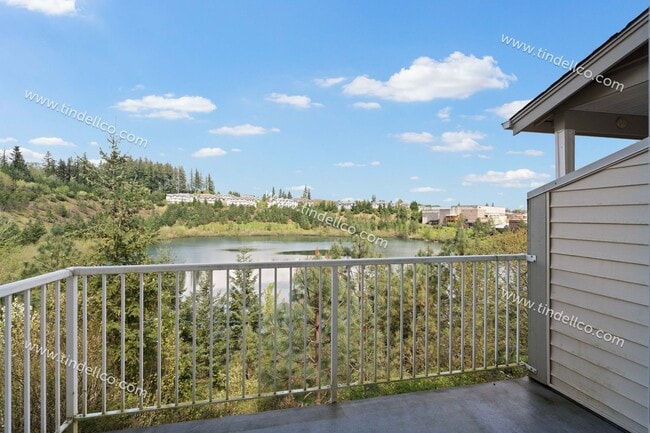 Building Photo - 2ND MONTH FREE! Charming Townhome w/ Fireplace, Balcony & More Near Progress Ridge!