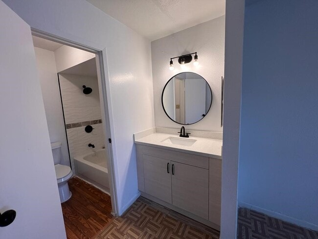 Building Photo - 12606 Ashford Meadow Dr Unit B