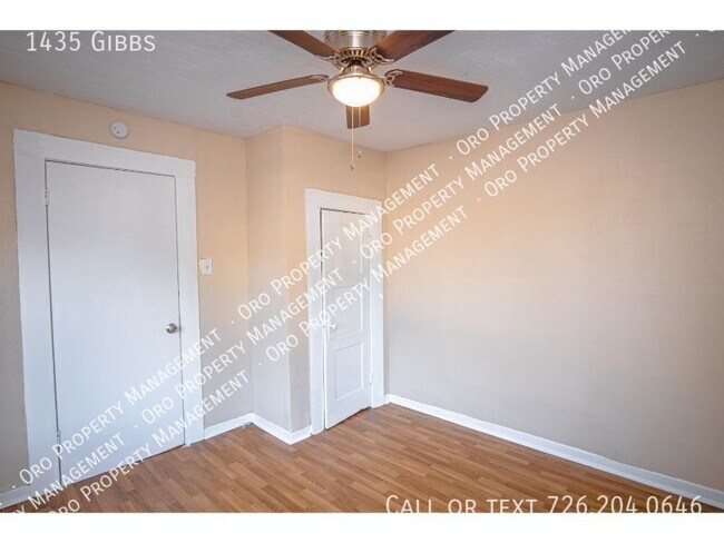 Photo - 1435 Gibbs-