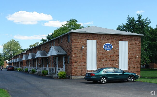 Aaron Manor Townhouse - Aaron Manor Townhouse