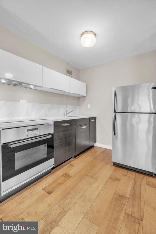 Building Photo - 224 W Rittenhouse Square Unit 1618
