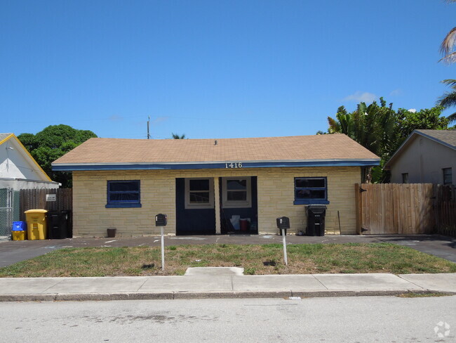 Building Photo - 1416 S M St Rental