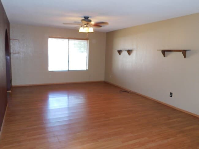 Photo - 4 BEDROOM HOME IN COLLEGE PARK!