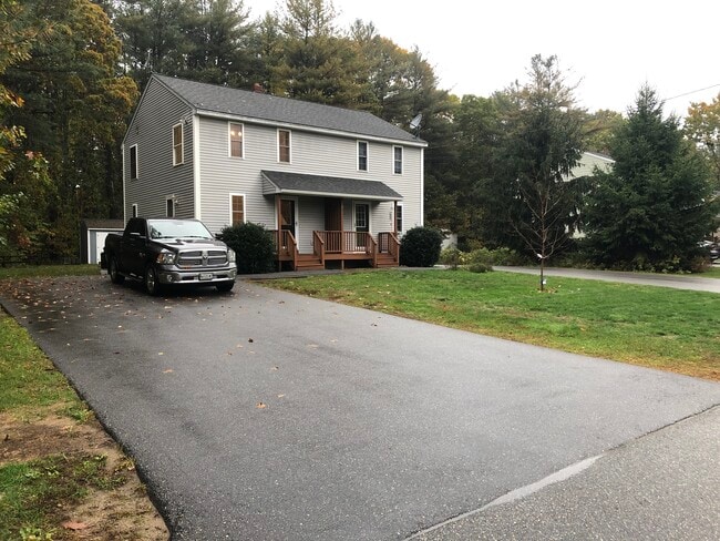 Building Photo - 12 Bow St Unit 2