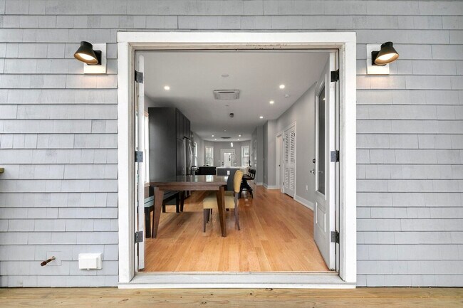 Photo - 10 Annapolis St Unit ID1355133P