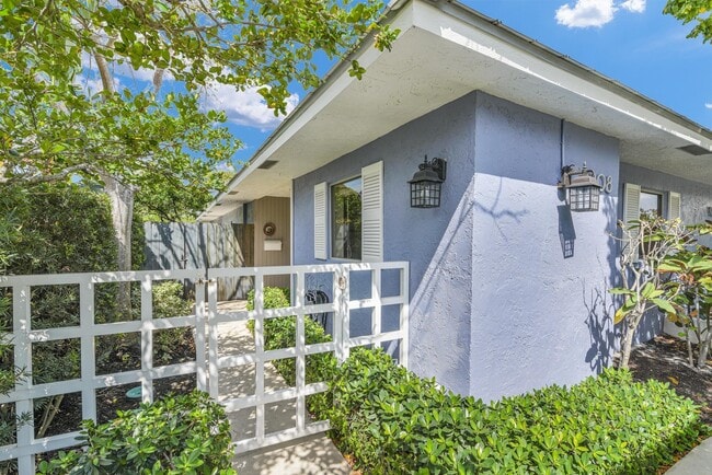 Photo - 908 NE 8th Ave