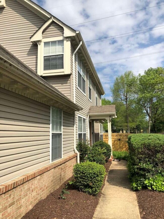 Photo - VERY NICE END UNIT TOWNHOME