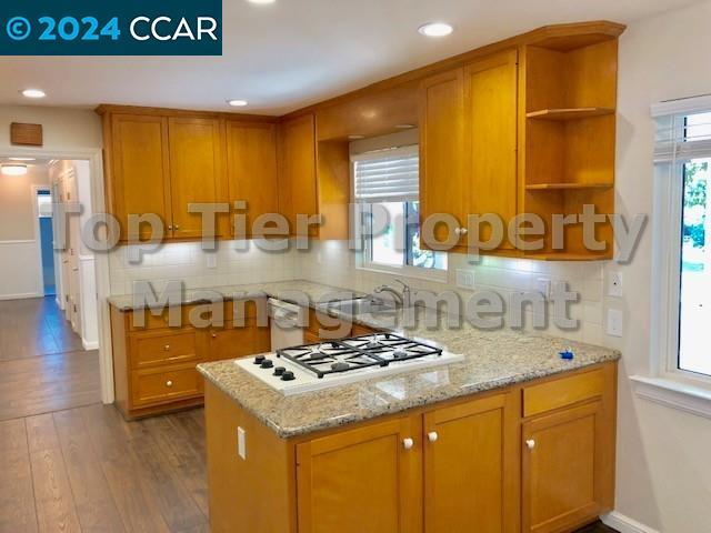 Photo - 1015 Westridge Ave