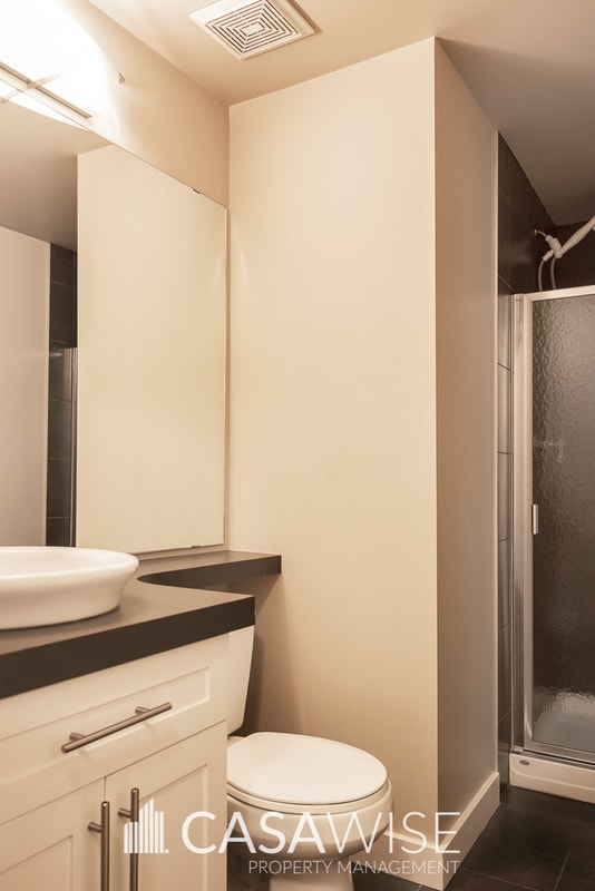 Photo - 10136-2104 104 St NW