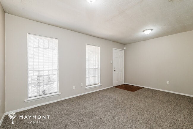 Photo - 125 James Garfield Cir